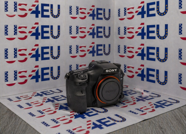 Sony Alpha A99 II 42.4MP Digital SLR Camera - Black (Body Only)