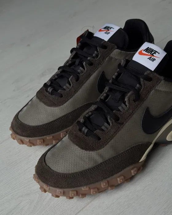 Men’s Nike Air Max Waffle Racer – Size US 8.5 / EU 42 (26.5 cm)