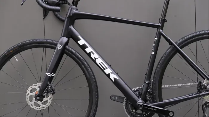 Trek Domane AL 5 (2025) – Shimano 105 – Endurance Road Bike – Size 56 (M/L)