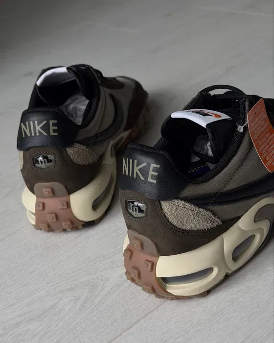 Men’s Nike Air Max Waffle Racer – Size US 8.5 / EU 42 (26.5 cm)