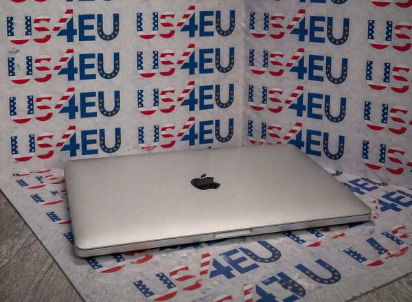 Apple MacBook Air 13” (2020) – M1 Chip | 16GB RAM | 256GB SSD | Very Good Condition