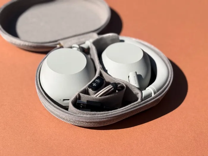 SONY WH-1000XM6/S Wireless Noise Canceling Headphones - WH1000XM6 SILVER 