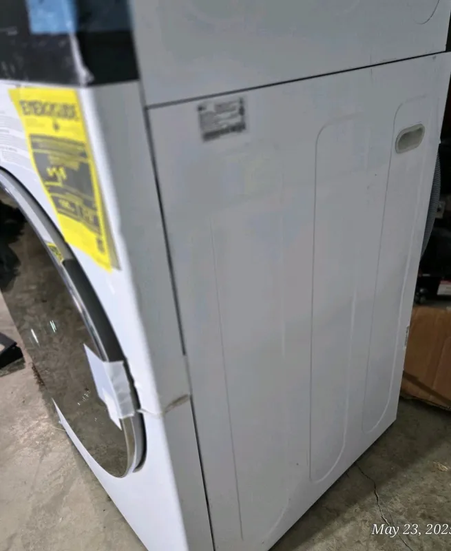 LG Washtower with Gas Dryer with Center Control 4.5 cu. ft. Washer WKGX201HWA