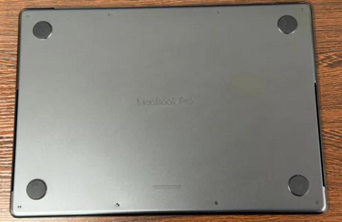 Apple MacBook Pro 14" (M3 Pro, 18GB RAM, 512GB SSD) Space Black Mint Cond - 100%