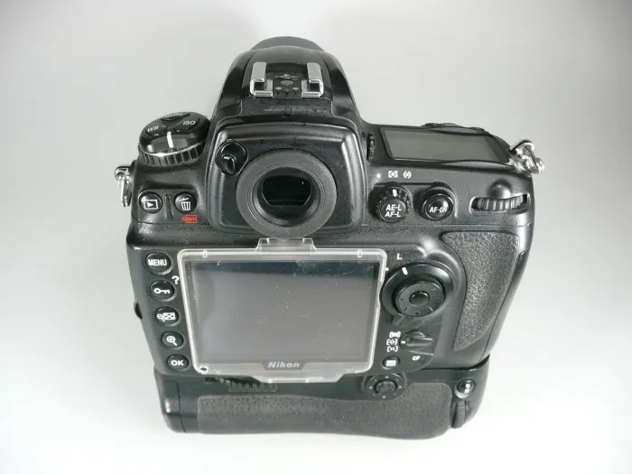 USED Nikon D700 DSLR w MB-D10 Grip, Tamron SP 28-75mm f2.8 Lens & Accessories