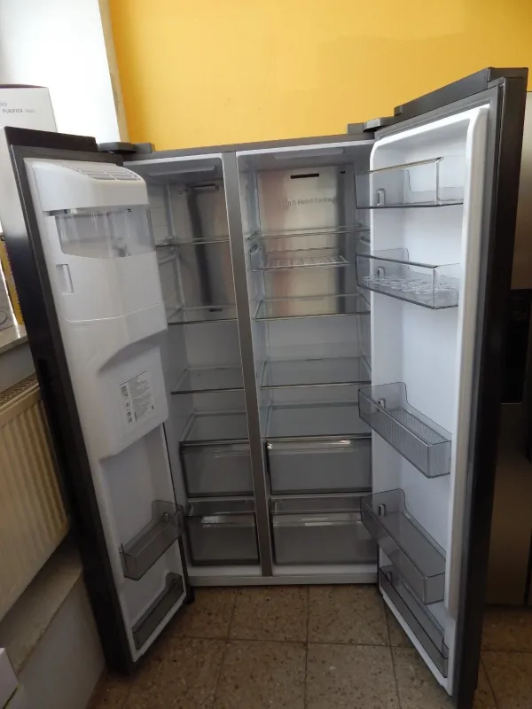 Samsung RS6GCG885DB1/EG Side by Side NoFrost IceMaker Twin Cooling+ Black