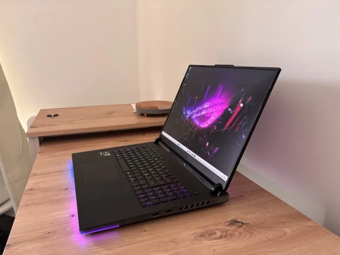 ASUS ROG Strix SCAR 18