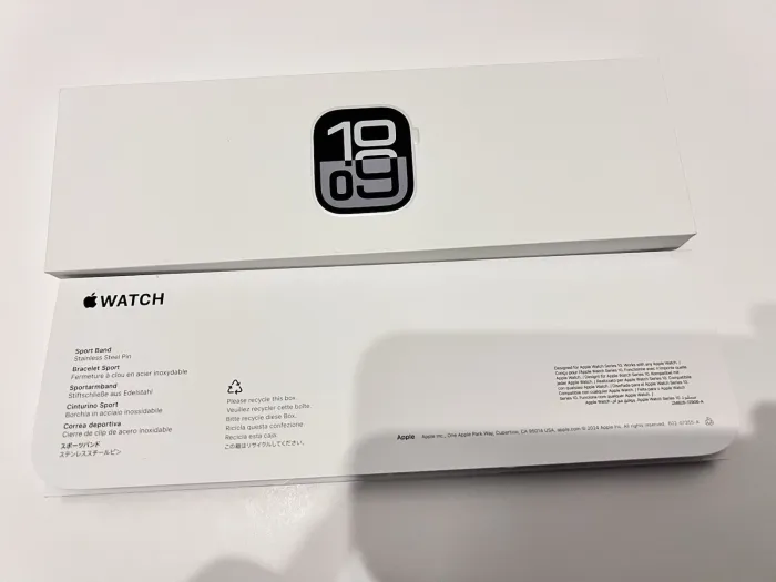 Apple Watch Series 10 GPS + Cellular 42MM Jet Black