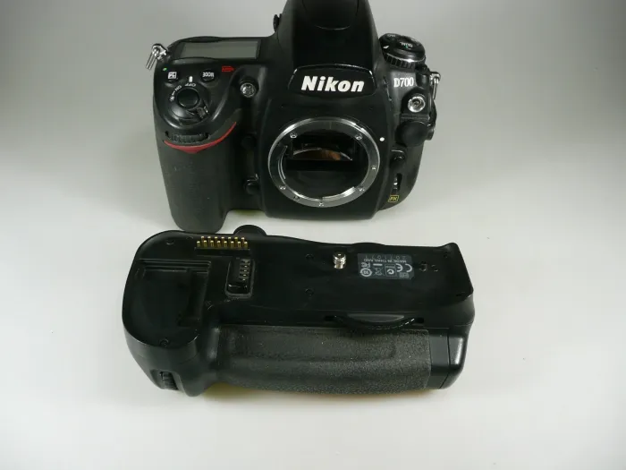 USED Nikon D700 DSLR w MB-D10 Grip, Tamron SP 28-75mm f2.8 Lens & Accessories