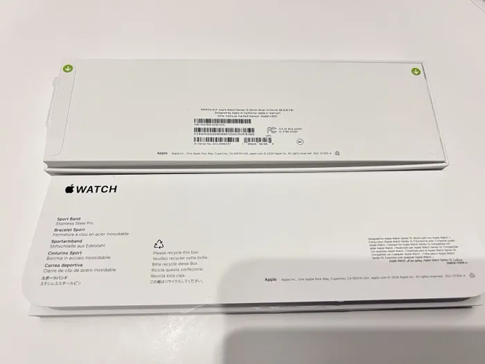 Apple Watch Series 10 GPS + Cellular 42MM Jet Black