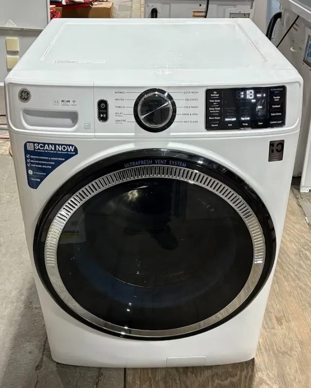 GE GFW550SSN2WW 4.8 cu ft Capacity Smart Front Load Washer w/ UltraFresh Vent