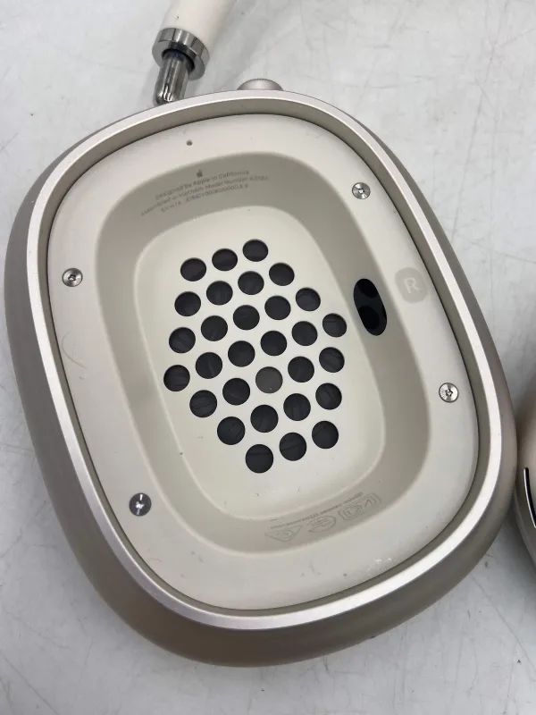 Apple AirPods Max Wireless Over-Ear Headphones Starlight