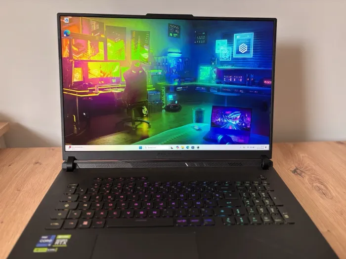 ASUS ROG Strix SCAR 18