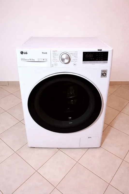 LG F4WV510S0E 10.5kg Washer
