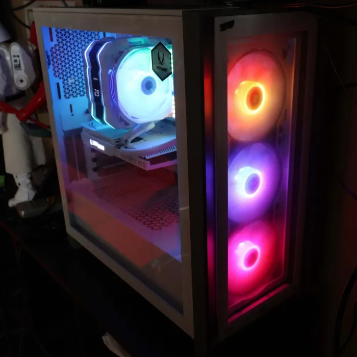 All White Gaming PC - Intel i7-13700KF / NVIDIA GeForce RTX 3070 8gb / DDR5 32gb