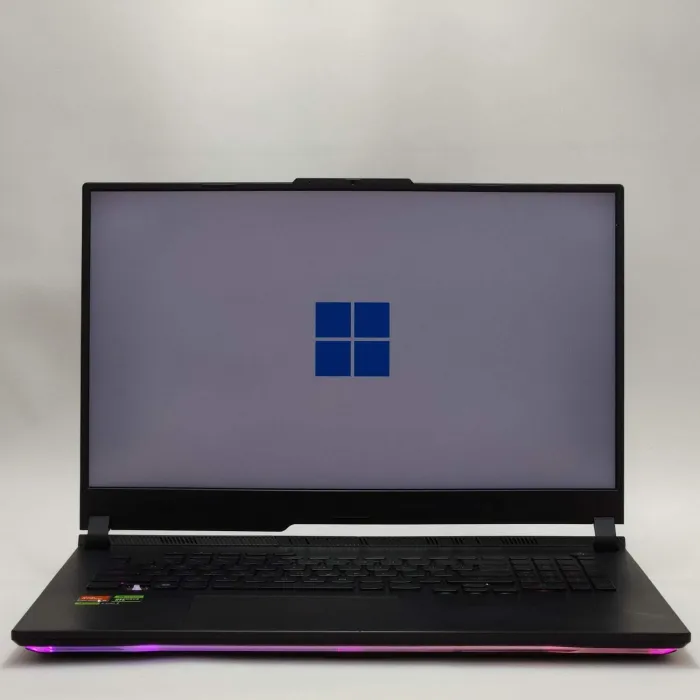 Asus ROG Strix Scar 17 G733 Ryzen 9 7945HX 32GB 1TB RTX 4080